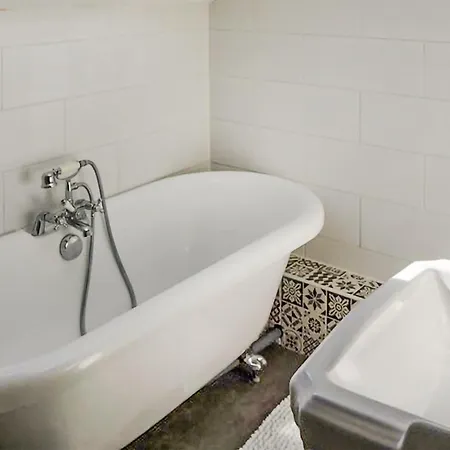 4 Bedroom Amazing In Дом отдыха *